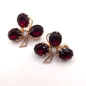 Two (2) Vintage Garnet Glass Faux Pearl Gold Tone Brooch / Pins 1.25" X 1"